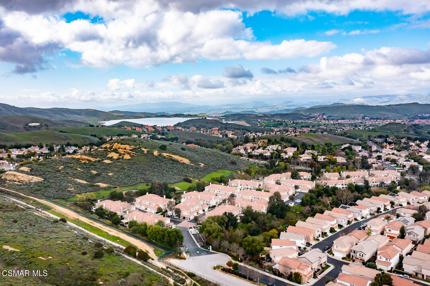 596 Fenwick Way, Unit C Simi Valley, CA 93065 - Photo 28 of 28 596 Fenwick Way Unit C Simi-large-001-02
