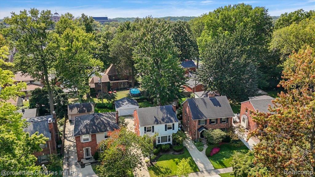 1683 Severn Road Grosse Pointe Woods, MI 48236 - Photo 41 of 47