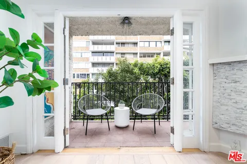 $575,000 | 1230 Horn Avenue, Unit 516, West Hollywood, CA 90069