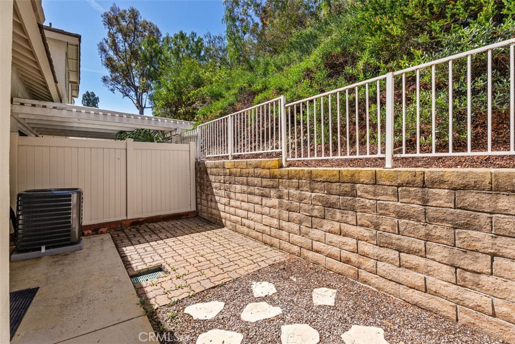 5847 East Rocking Horse Way Orange, CA 92869 - Photo 20 of 29