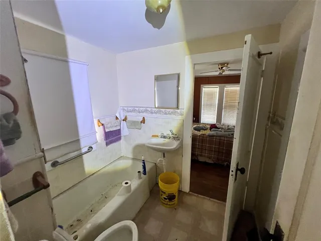 $75,000 | 304 West Burnett, Calvert, TX 77837