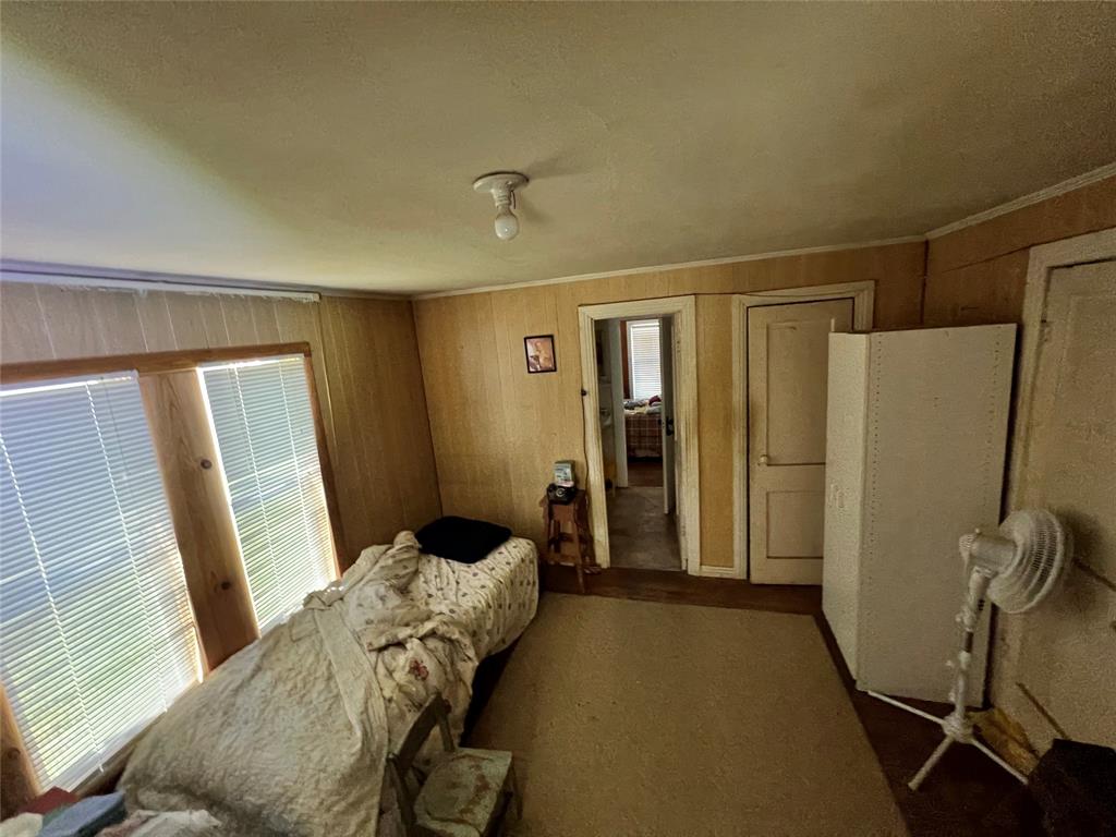 304 West Burnett Calvert, TX 77837 - Photo 16 of 36