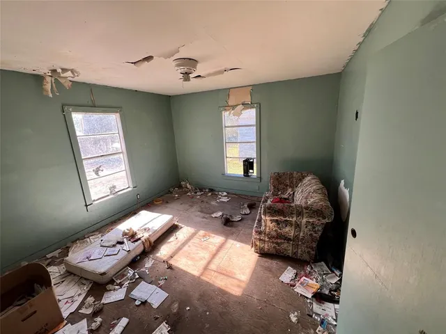 $75,000 | 304 West Burnett, Calvert, TX 77837