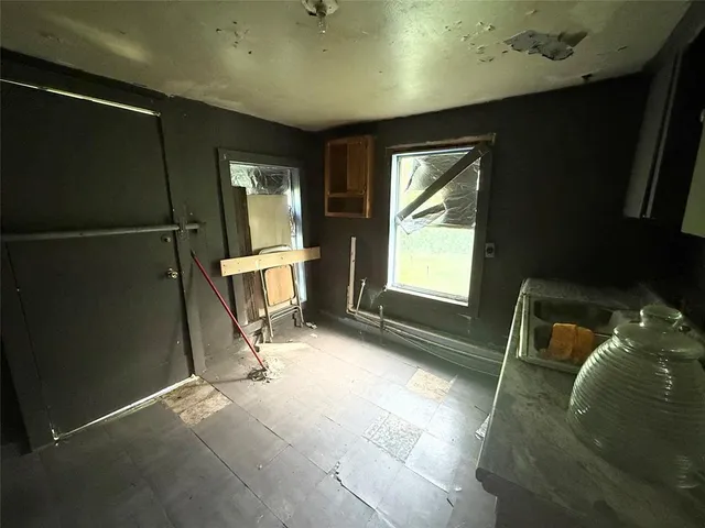 $75,000 | 304 West Burnett, Calvert, TX 77837