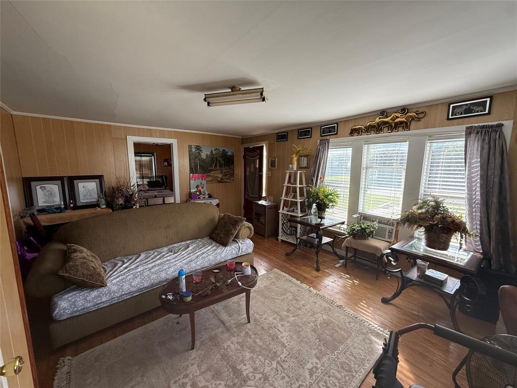 304 West Burnett Calvert, TX 77837 - Photo 6 of 36