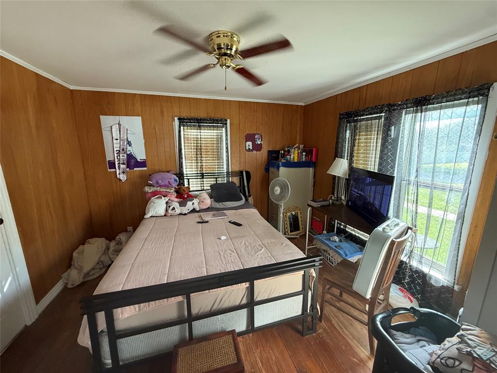 304 West Burnett Calvert, TX 77837 - Photo 10 of 36