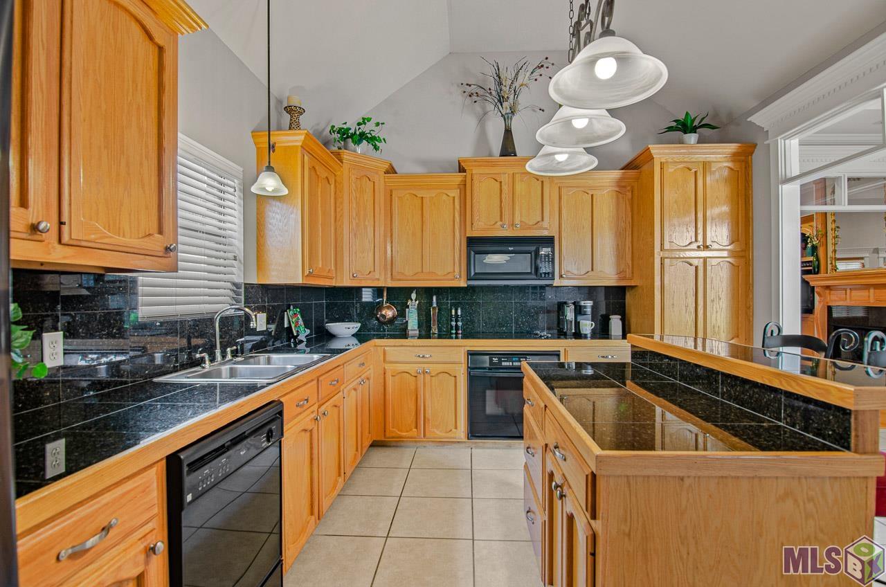 14537 Brook Spring Avenue Baton Rouge, LA 70816 - Photo 9 of 20 Gallery Image 9