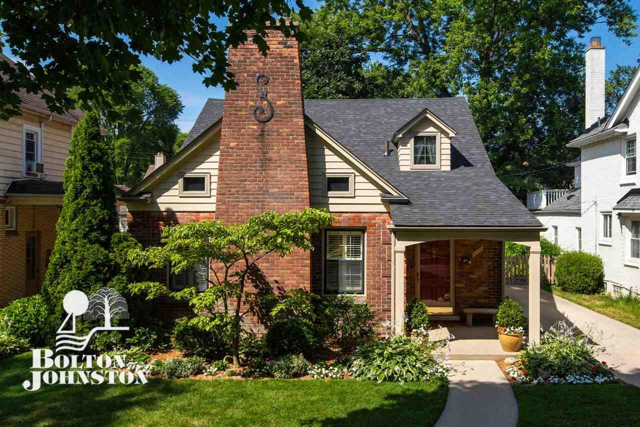 1359 Harvard Road Grosse Pointe, MI 48230 - Photo 1 of 31 31390930.JPG