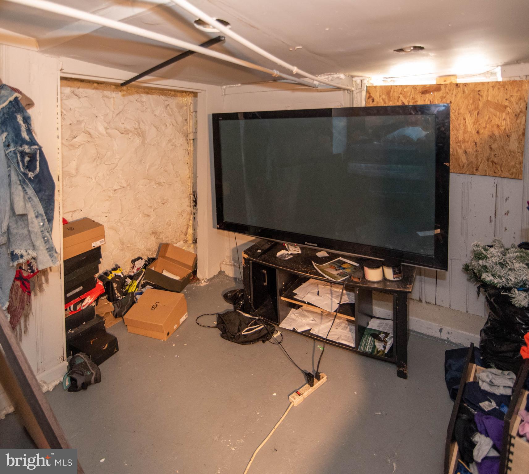 1623 Carswell Street Baltimore, MD 21218 - Photo 15 of 18