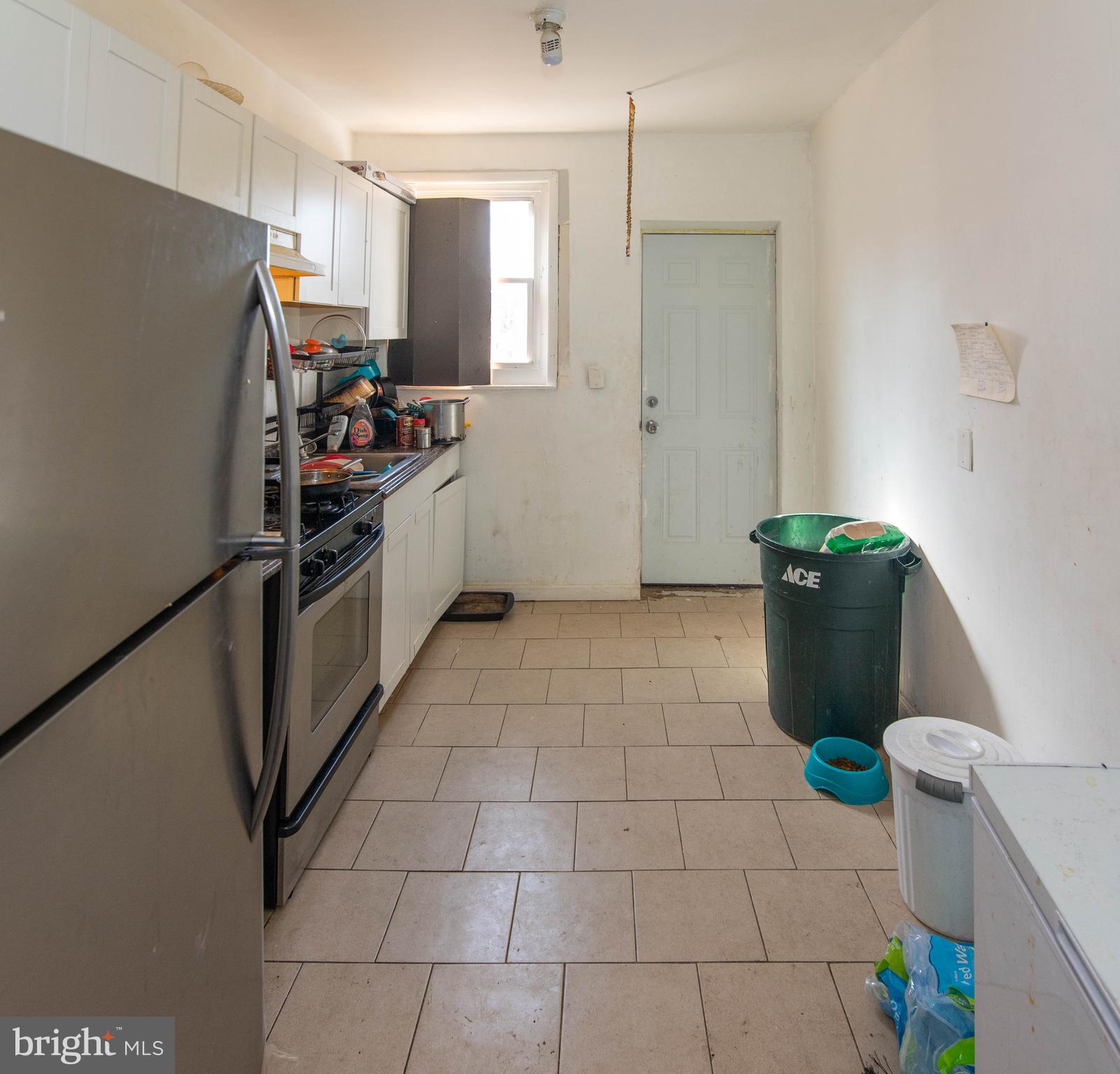 1623 Carswell Street Baltimore, MD 21218 - Photo 3 of 18