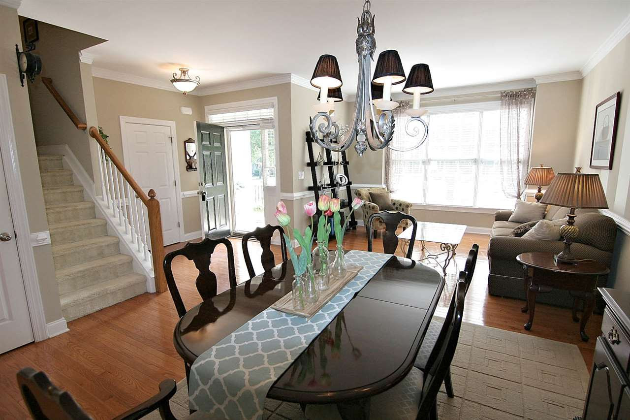 Foyer & Living/Dining Rooms