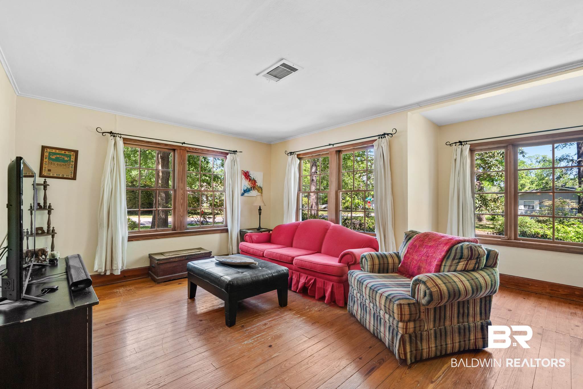 406 Nichols Avenue Fairhope, AL 36532 - Photo 9 of 24 Living Room