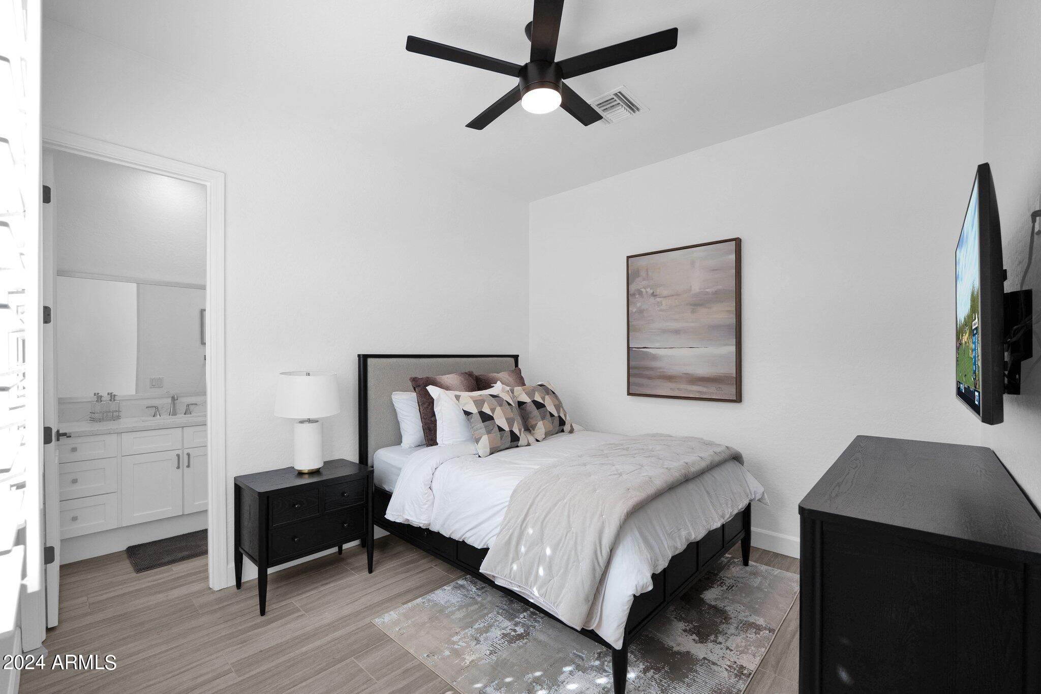 11416 East Autumn Sage Drive Scottsdale, AZ 85255 - Photo 27 of 52 En-suite Bedroom