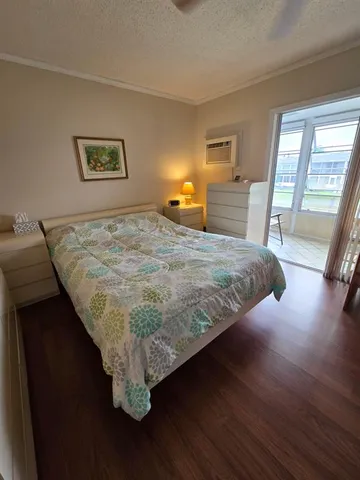 $98,500 | 111 Lyndhurst East, Unit 111, Deerfield Beach, FL 33442