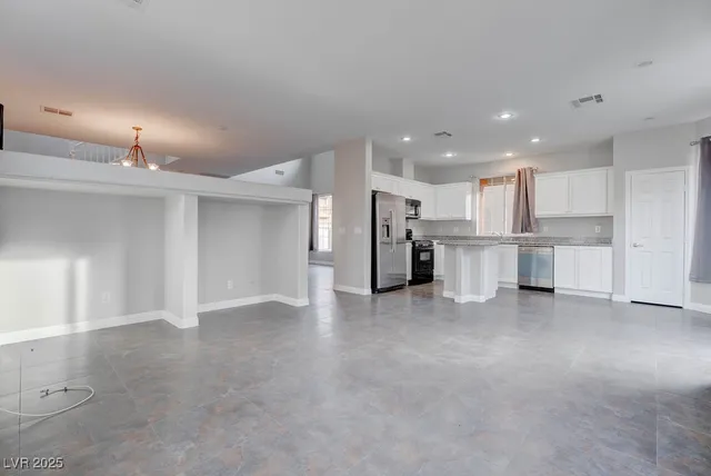 $2,350 | 3637 Pinnate Drive, Las Vegas, NV 89147