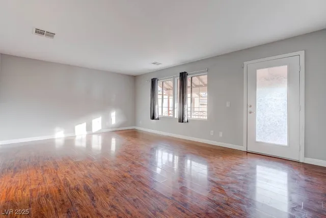 $2,350 | 3637 Pinnate Drive, Las Vegas, NV 89147