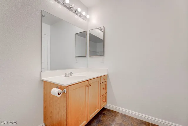 $2,700 | 3637 Pinnate Drive, Las Vegas, NV 89147