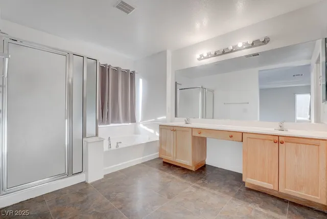 $2,700 | 3637 Pinnate Drive, Las Vegas, NV 89147