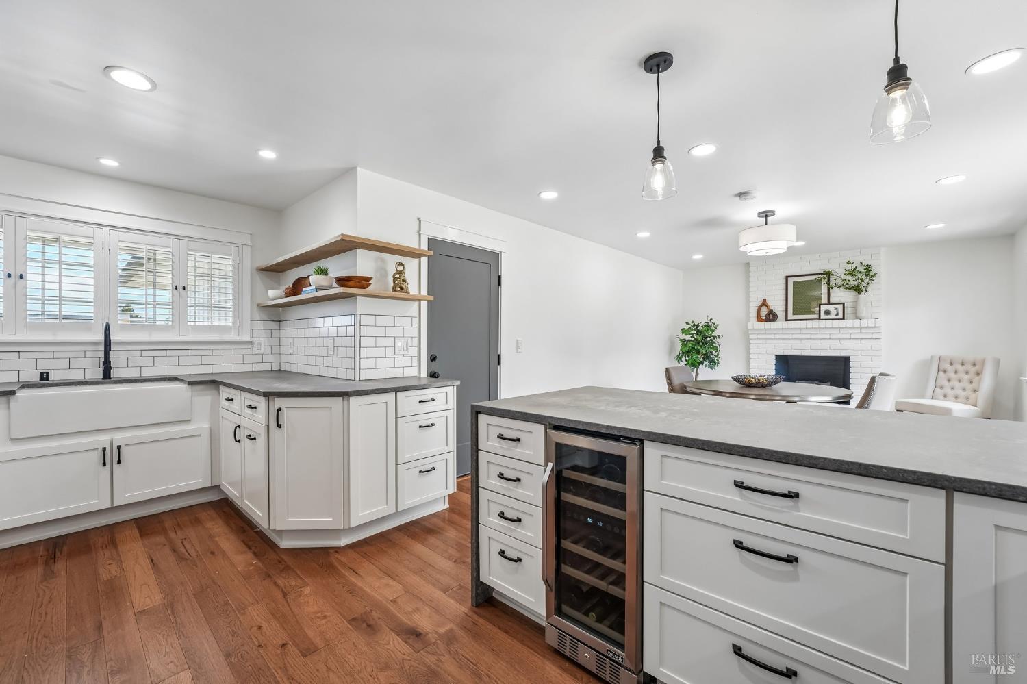 5430 Spain Avenue Santa Rosa, CA 95409 - Photo 10 of 32