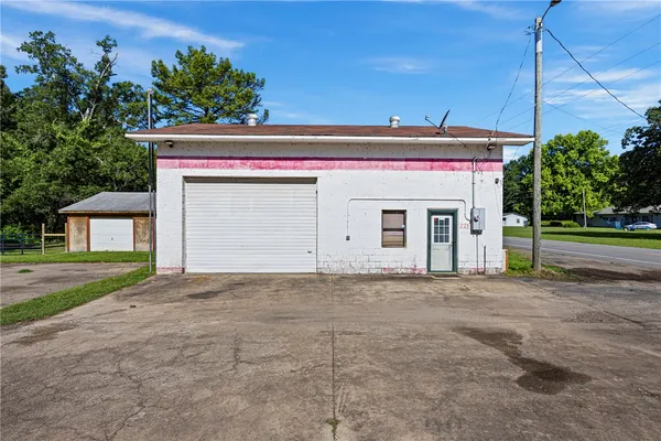 $109,475 | 221 Highway 9, Morrilton, AR 72110