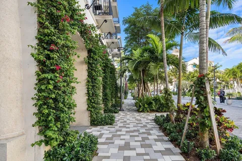 $665,000 | 403 South Sapodilla Avenue, Unit 511, West Palm Beach, FL 33401