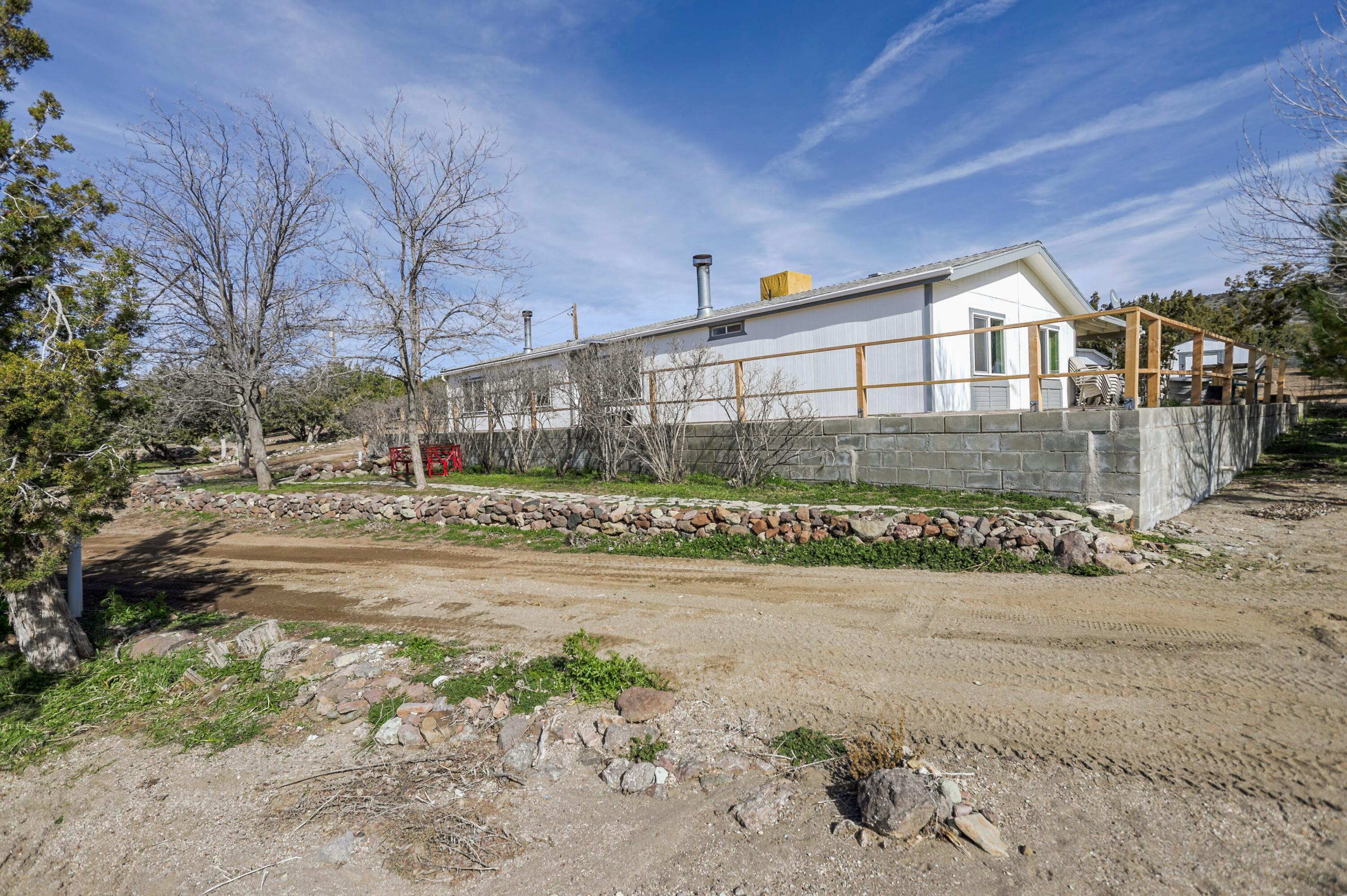 24314 Transvaal Road Tehachapi, CA 93561 - Photo 3 of 26 IMG_3684-Edit