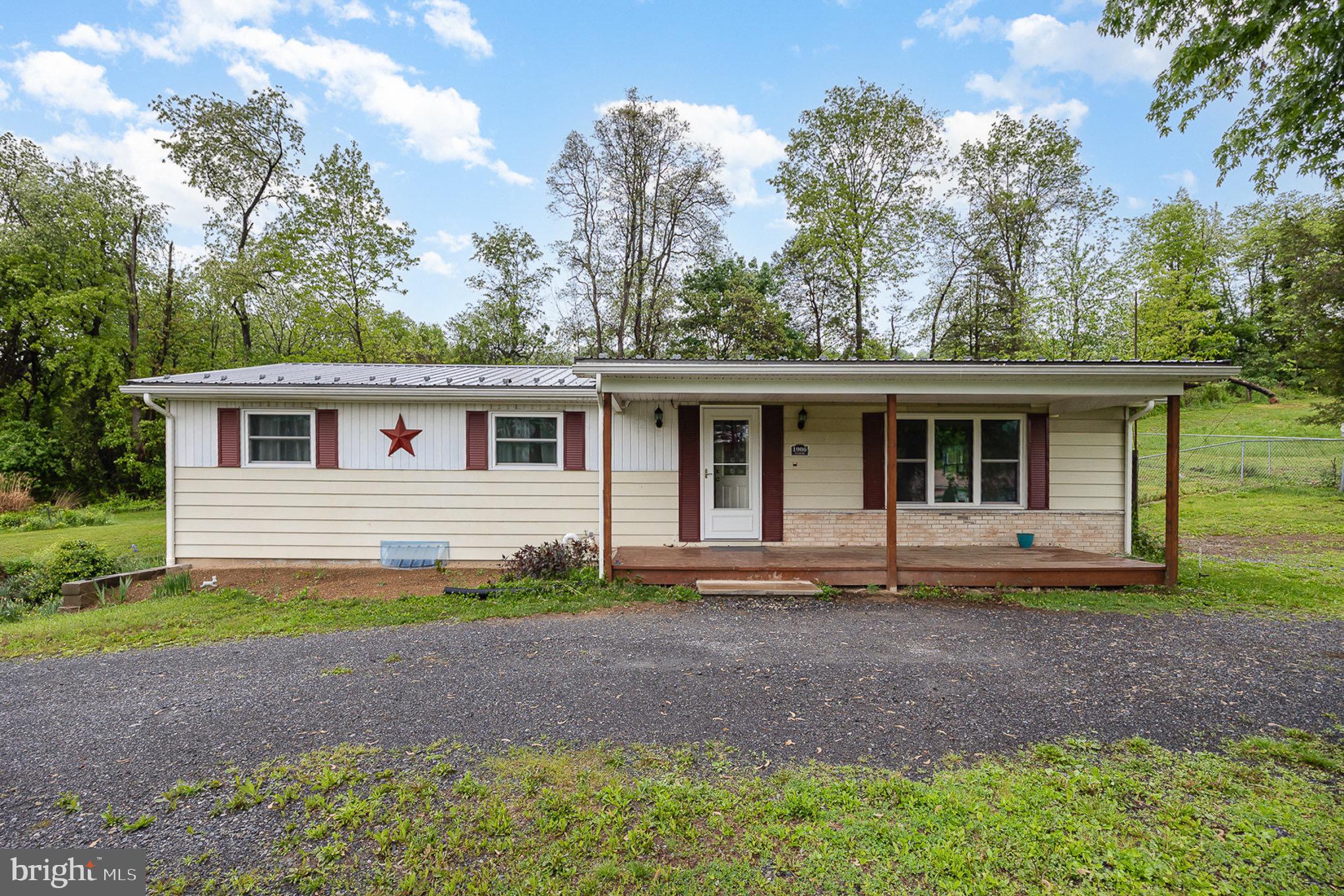 1906 Jericho Road New Bloomfield, PA 17068 - Photo 4 of 31 Gallery Image 4