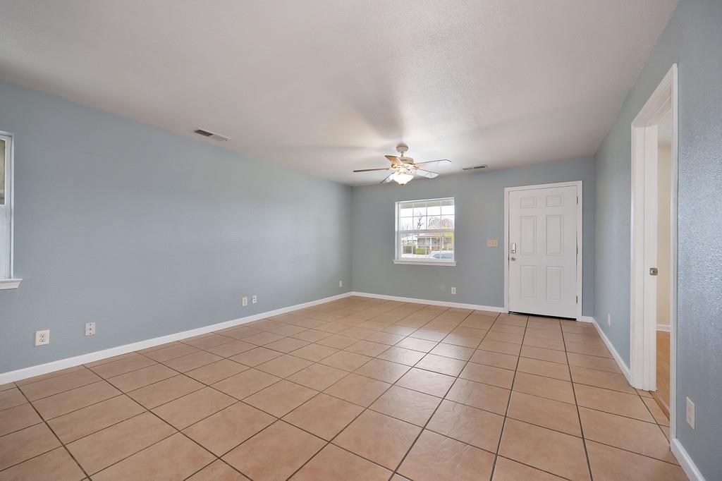 654 B Street Lincoln, CA 95648 - Photo 11 of 39