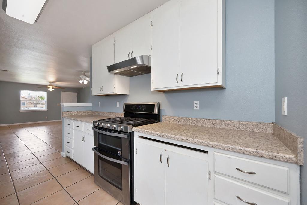 654 B Street Lincoln, CA 95648 - Photo 15 of 39