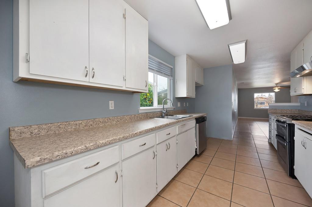 654 B Street Lincoln, CA 95648 - Photo 16 of 39