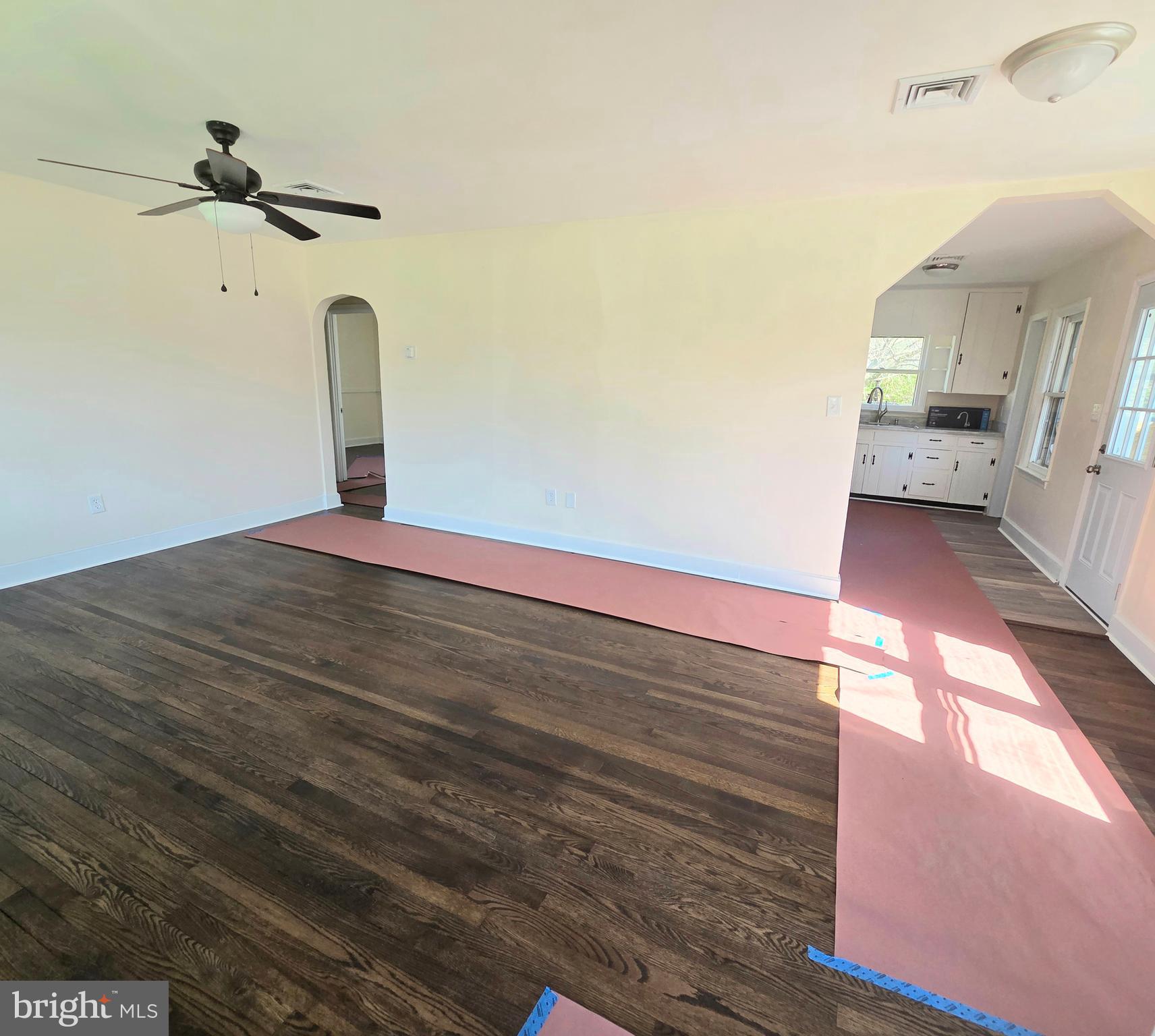 357 Co Rte 11/18 Martinsburg, WV 25405 - Photo 23 of 85 view of liv room