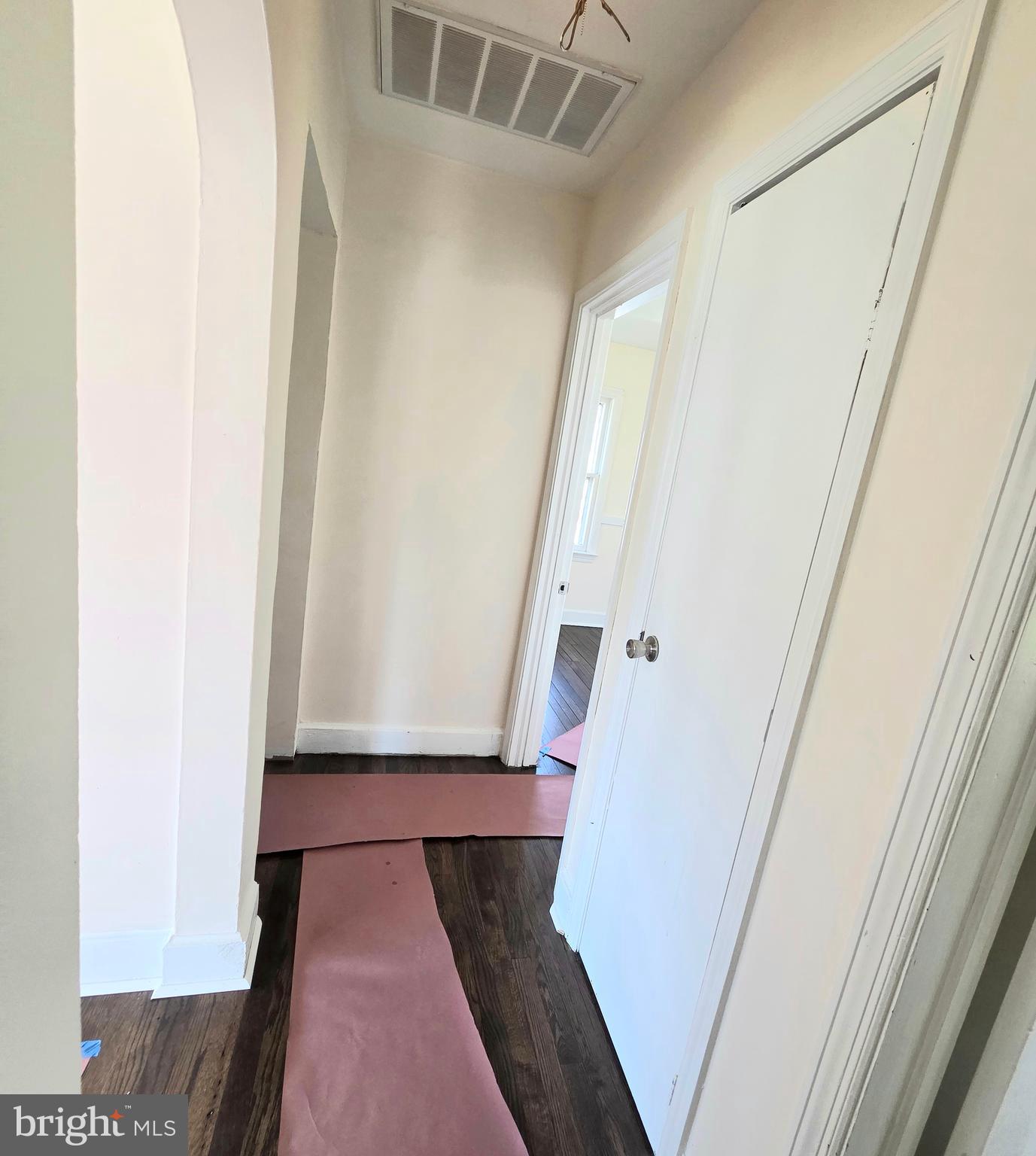 357 Co Rte 11/18 Martinsburg, WV 25405 - Photo 29 of 85 hall way