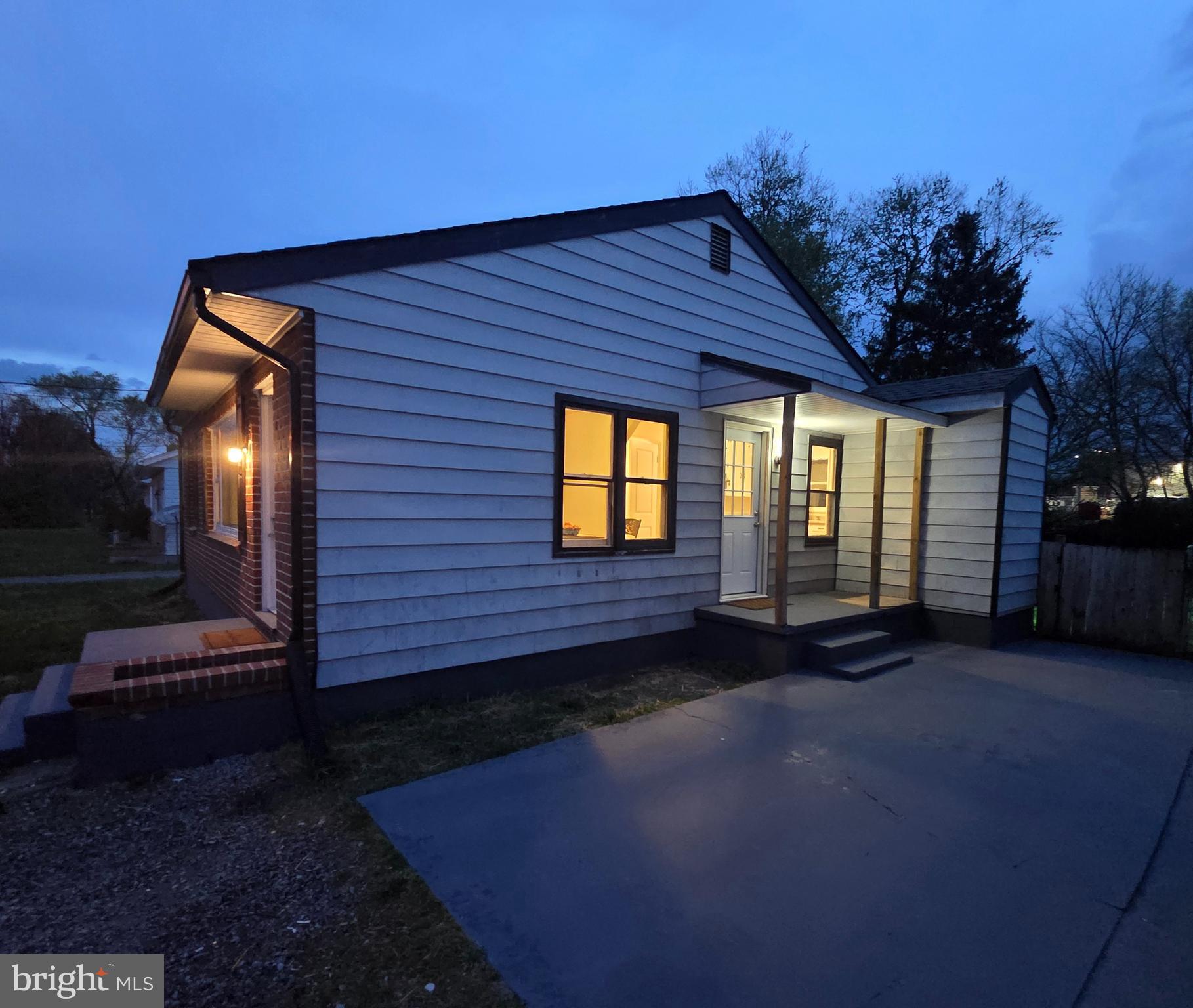 357 Co Rte 11/18 Martinsburg, WV 25405 - Photo 78 of 85 side view w/of porch & patio