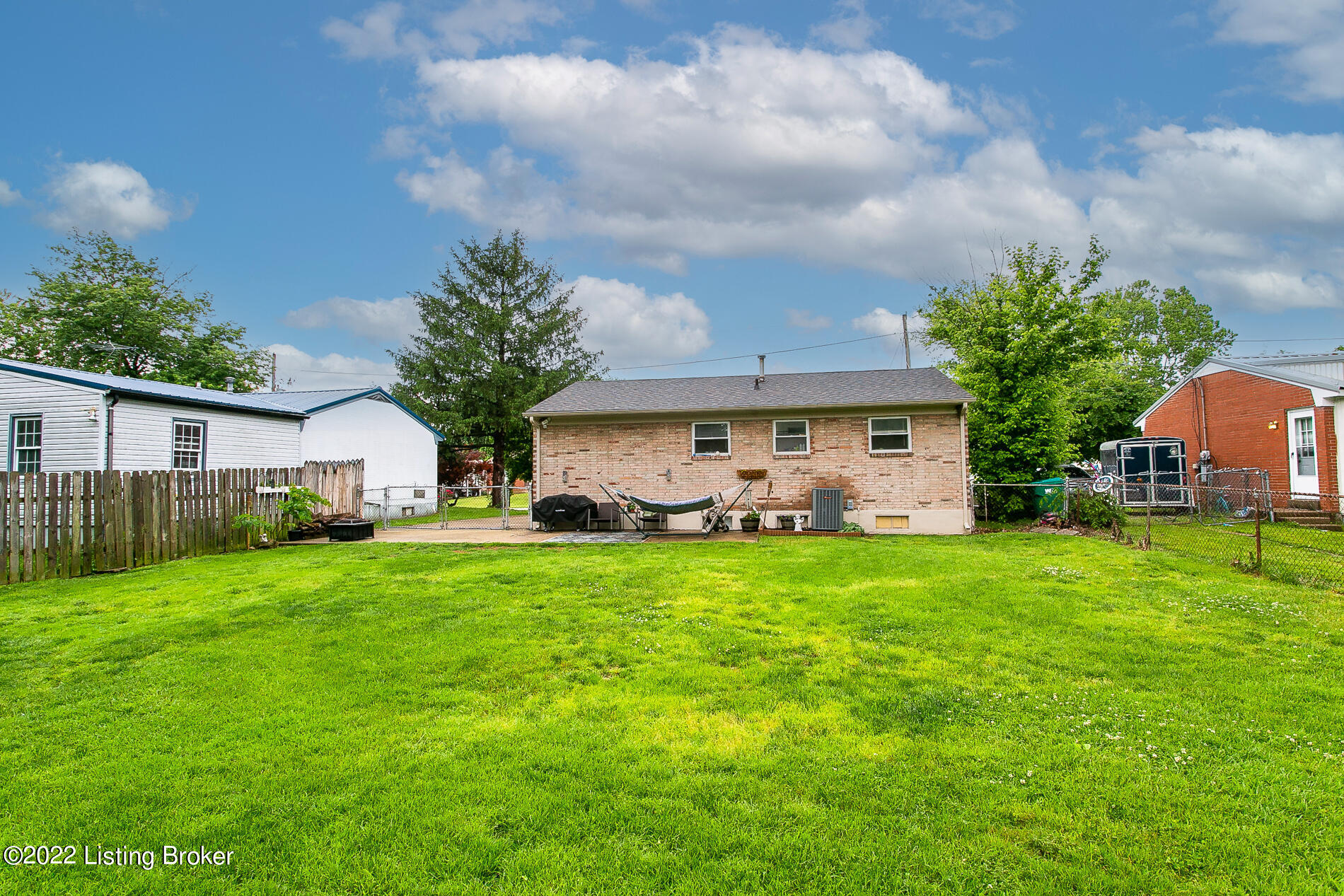 290 Overlook Road Louisville, KY 40229 - Photo 35 of 37 290 Overlook Rd-36