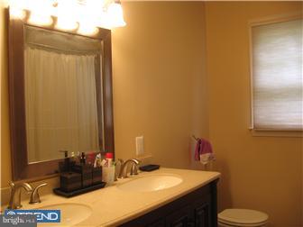 4 Winding Way Wayne, PA 19087 - Photo 10 of 12