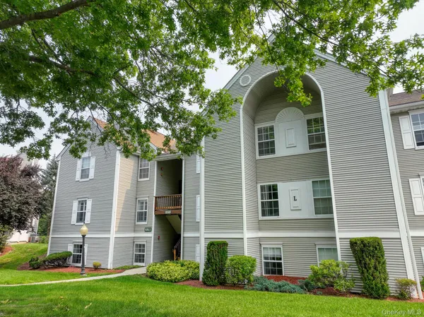 $307,900 | 1130 Washington Green, New Windsor, NY 12553