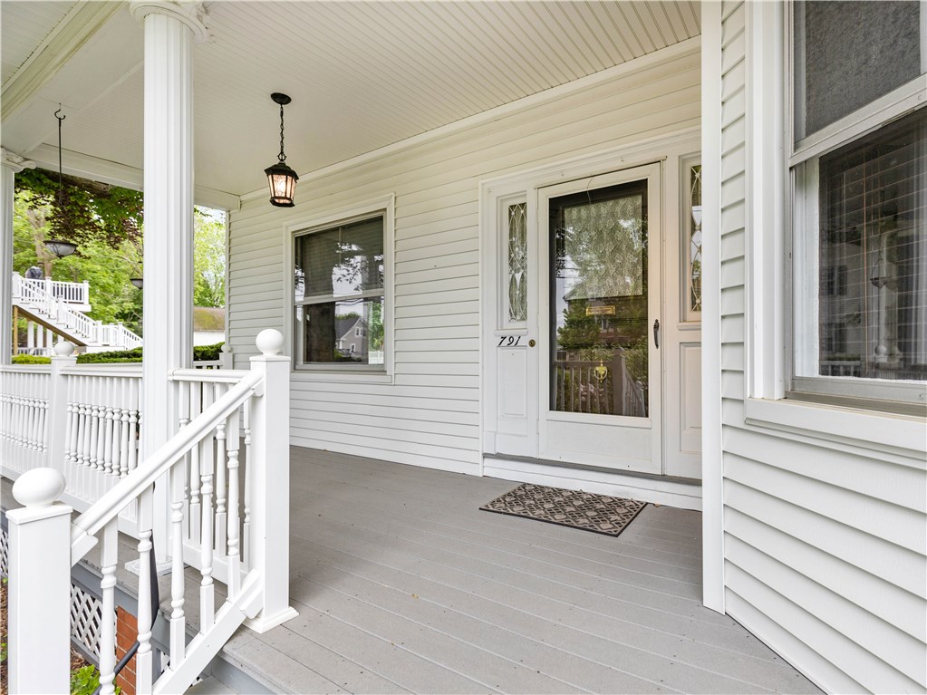 791 Main Street Warren, RI 02885 - Photo 3 of 37 Gallery Image 3