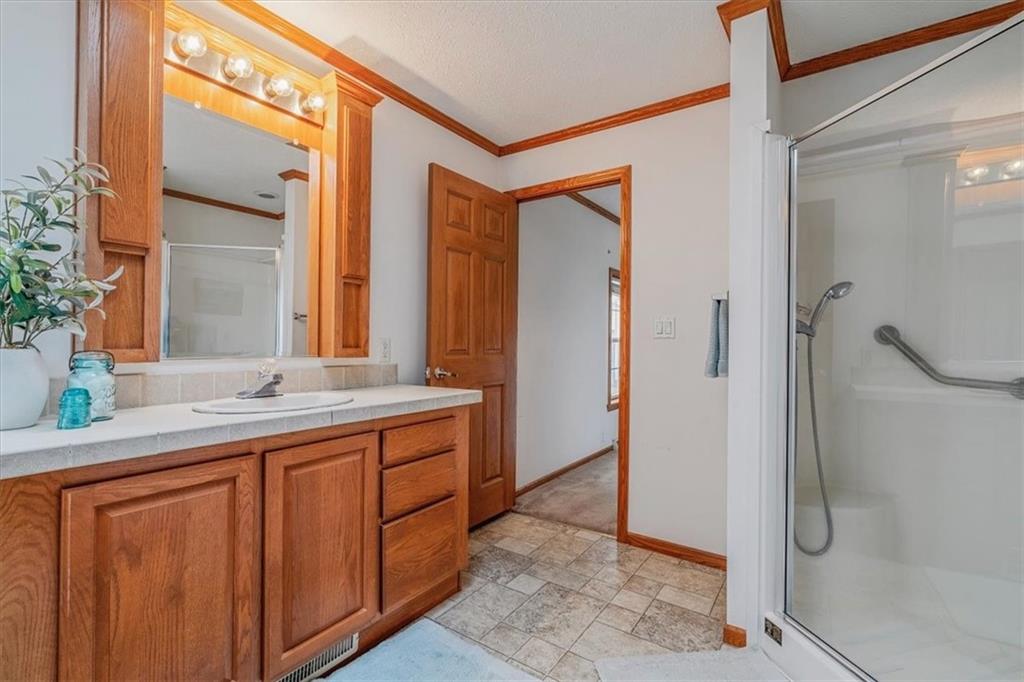 114 Hookstown Grade Road Clinton, PA 15026 - Photo 20 of 49 Gallery Image 20