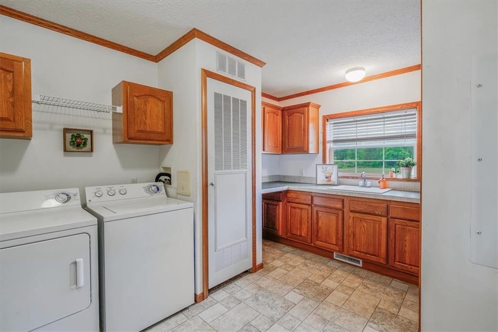 114 Hookstown Grade Road Clinton, PA 15026 - Photo 26 of 49 Gallery Image 26