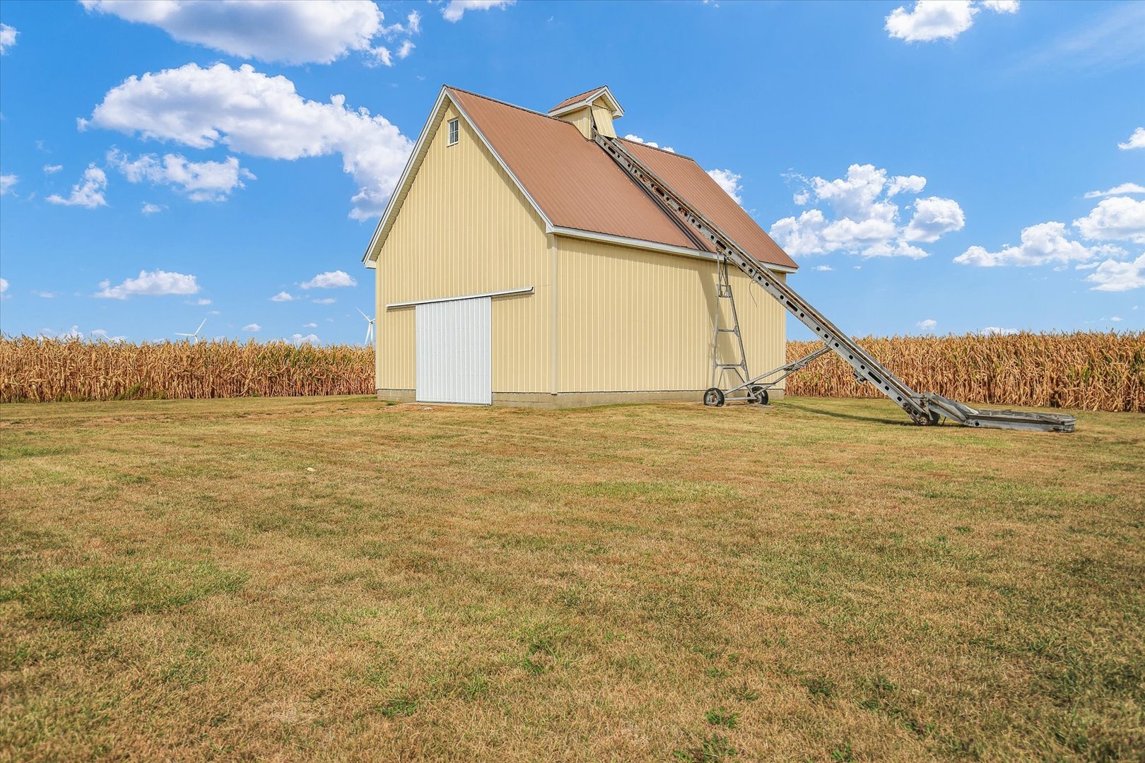 2151 East 2600 North Road Armstrong, IL 61812 - Photo 40 of 56 a view of an ocean plan