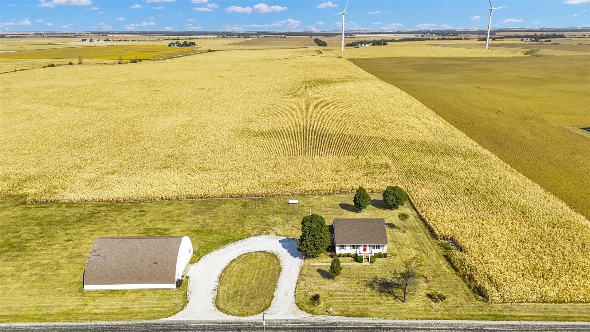 2151 East 2600 North Road Armstrong, IL 61812 - Photo 51 of 56 a view of an ocean