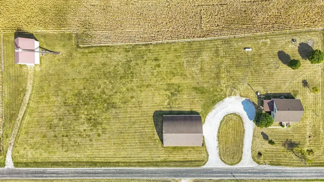 $270,000 | 2151 East 2600 North Road, Armstrong, IL 61812