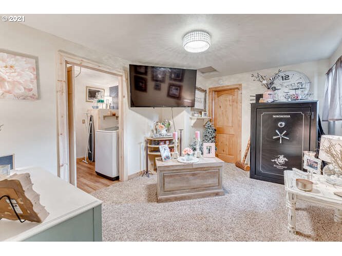 9333 Broadacres Road Northeast Aurora, OR 97002 - Photo 23 of 31