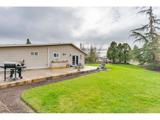 9333 Broadacres Road Northeast Aurora, OR 97002 - Photo 29 of 31
