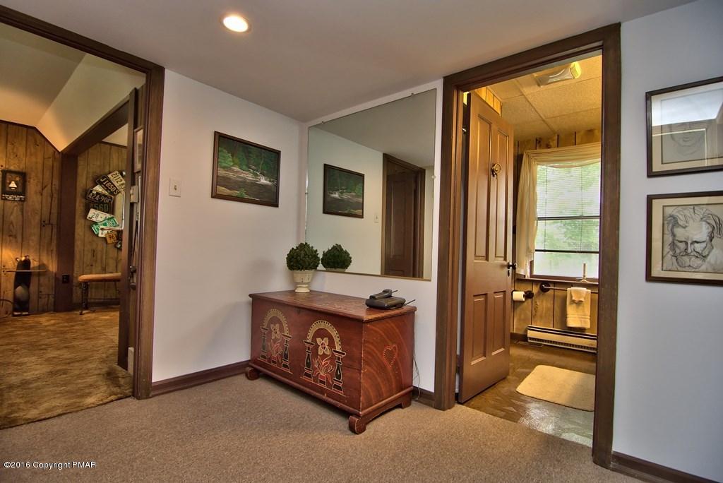 698 Henry Price Road Cresco, PA 18326 - Photo 21 of 71 2nd Floor Hall View 2