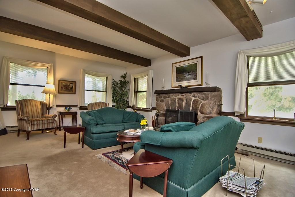 698 Henry Price Road Cresco, PA 18326 - Photo 10 of 71 Living Room View 3