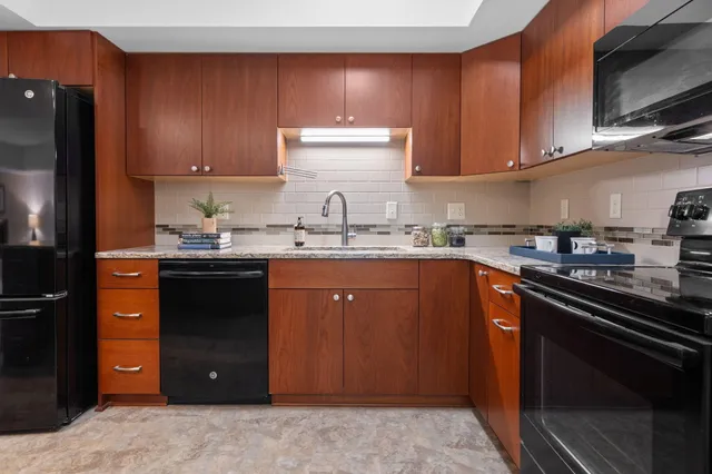 $415,000 | 2125 Nature Cove Court, Unit 108, Ann Arbor, MI 48104