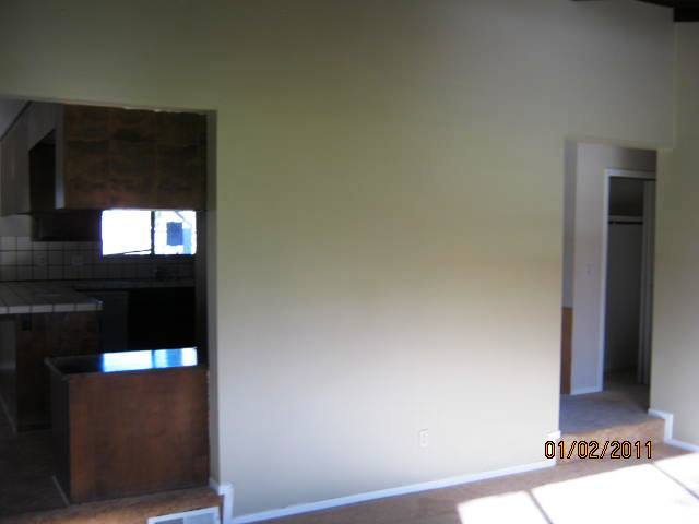 15751 Cloverdale Road Anderson, CA 96007 - Photo 4 of 12 living room - view 3