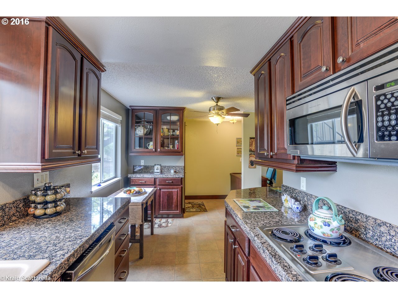 12636 Northwest Barnes Road, Unit 4 Portland, OR 97229 - Photo 4 of 19 Gallery Image 4