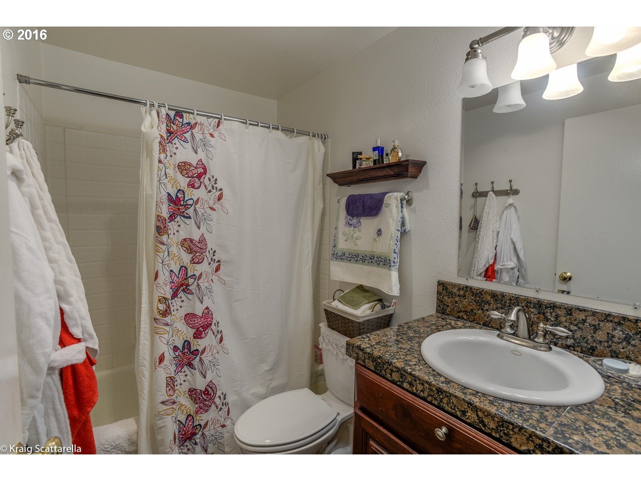 12636 Northwest Barnes Road, Unit 4 Portland, OR 97229 - Photo 9 of 19 Gallery Image 9